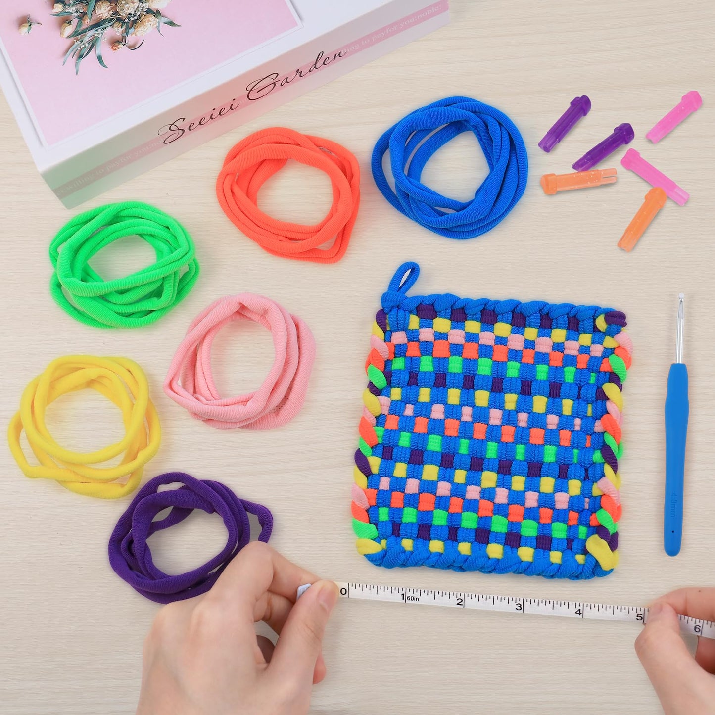 IQKidz Weaving Loom Kit, Easy Potholder Loom Knitting Activity for Beginners, 224 Craft Loops